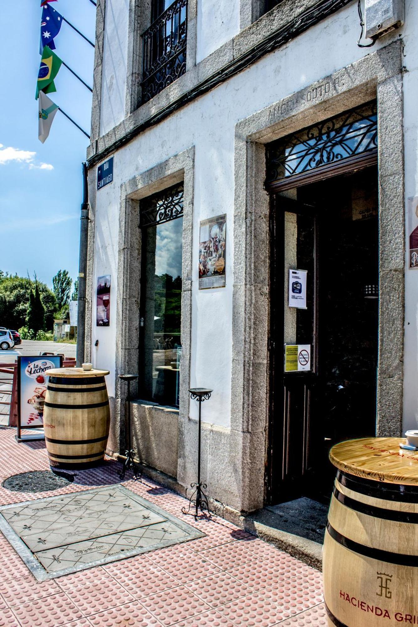 Roots&Boots Lugo Hostel Bagian luar foto